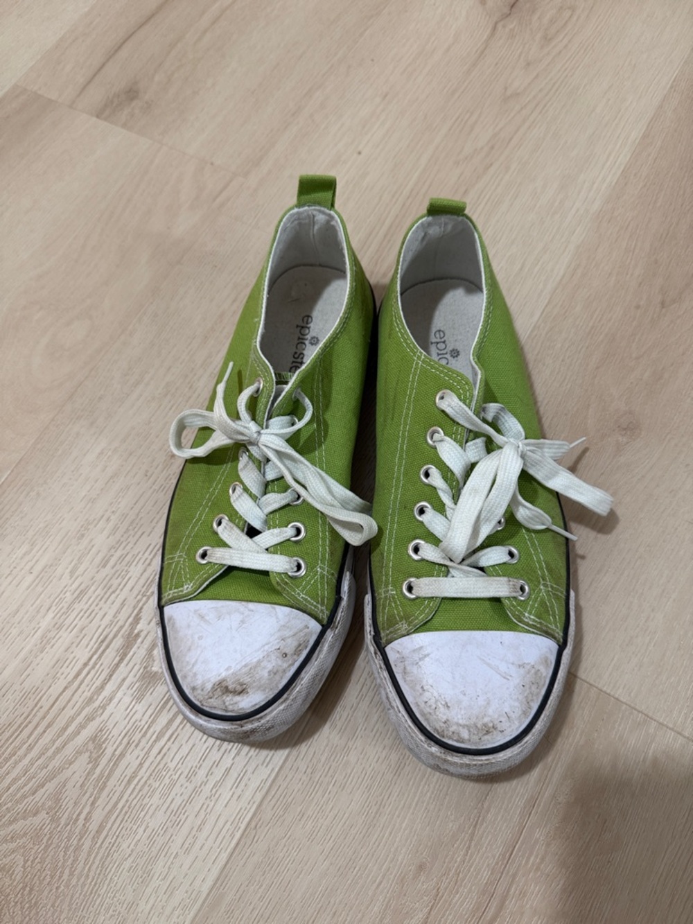 Women’s Lime Green Canvas Lace-Up Sneakers